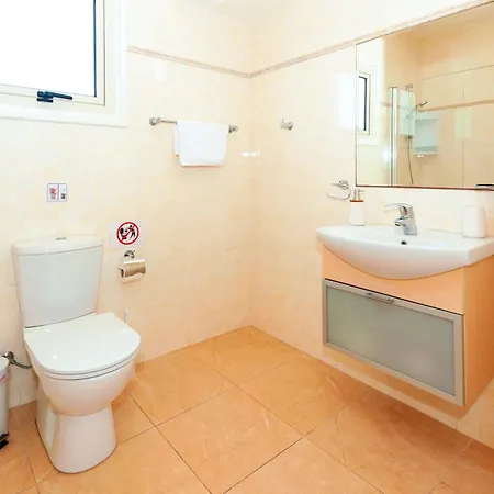 Aurora - 100m From Pernera Villa