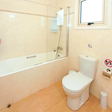 Villa Aurora - 100m From Pernera *