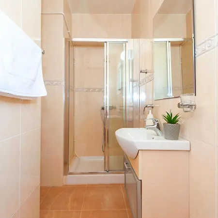 Aurora - 100m From Pernera Villa