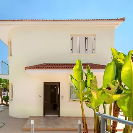 Villa Aurora - 100m From Pernera *