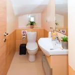 Villa Aurora - 100m From Pernera