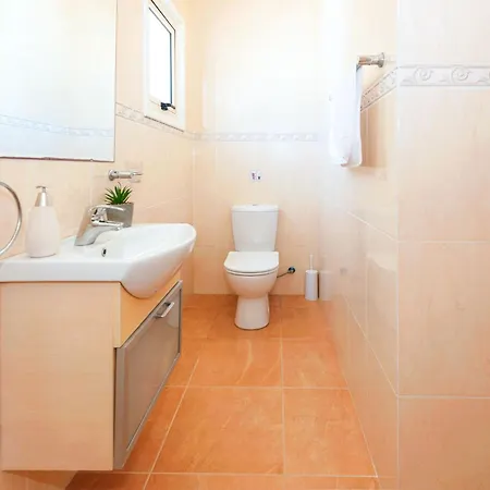 Aurora - 100m From Pernera Villa *