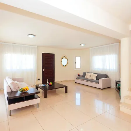 Aurora - 100m From Pernera *