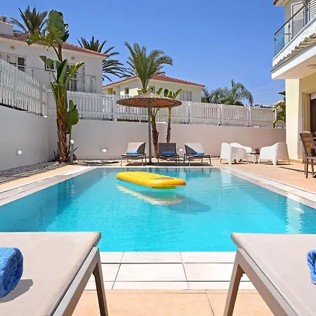 Villa Aurora - 100m From Pernera Protaras
