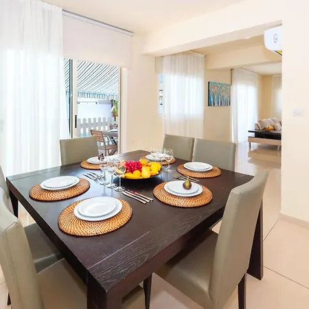 Aurora - 100m From Pernera